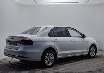 Подержанный автомобиль Jetta VA3 2022 года (5 фото)
