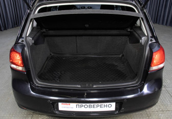 Подержанный автомобиль Volkswagen Golf Hatchback 2010 года (10 фото)