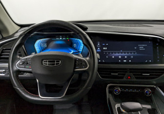Подержанный автомобиль Geely Tugella 2022 года (22 фото)