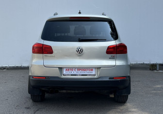 Подержанный автомобиль Volkswagen Tiguan 2012 года (6 фото)