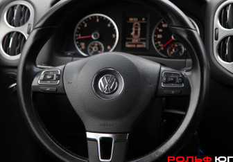 Подержанный автомобиль Volkswagen Tiguan 2011 года (12 фото)