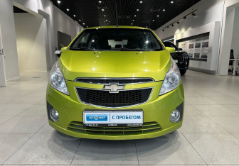 Подержанный автомобиль Chevrolet Spark 2011 года (2 фото)