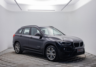 Подержанный автомобиль BMW X1 2017 года (3 фото)