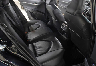 Подержанный автомобиль Toyota Camry Sedan 2020 года (12 фото)