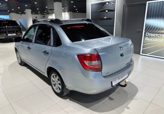 Подержанный автомобиль LADA (ВАЗ) Granta Sedan 2014 года (4 фото)