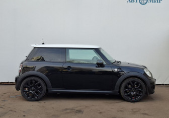 Подержанный автомобиль MINI Hatch 2010 года (4 фото)