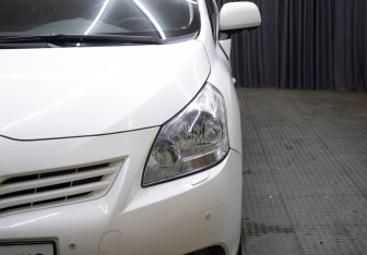 Подержанный автомобиль Toyota Verso 2012 года (21 фото)