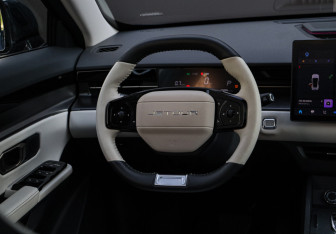 Подержанный автомобиль Jetour Dashing 2023 года (13 фото)