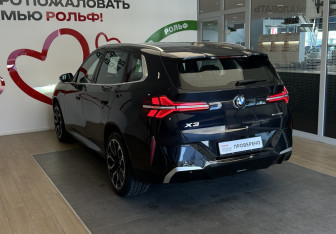Подержанный автомобиль BMW X3 2025 года (6 фото)