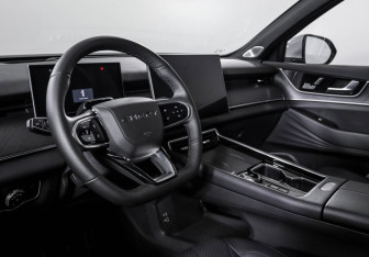 Подержанный автомобиль Chery Tiggo 9 2024 года (14 фото)