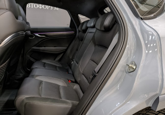 Подержанный автомобиль Geely Tugella 2022 года (18 фото)