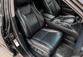 Подержанный автомобиль Lexus RX 2011 года (22 фото)