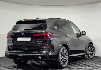 Новый BMW X5 2025 (2 фото)