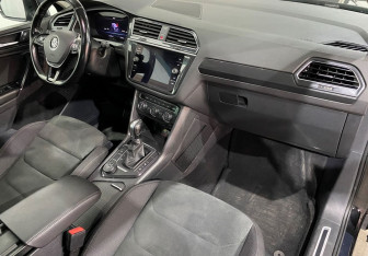 Подержанный автомобиль Volkswagen Tiguan 2018 года (11 фото)