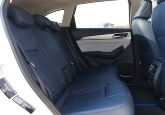 Подержанный автомобиль Haval F7 2022 года (10 фото)