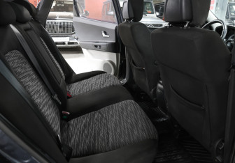 Подержанный автомобиль Kia Ceed Hatchback 2009 года (12 фото)