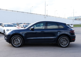 Подержанный автомобиль Porsche Macan 2016 года (8 фото)
