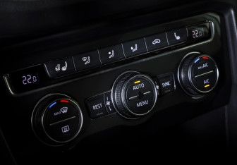 Подержанный автомобиль Volkswagen Tiguan 2017 года (18 фото)