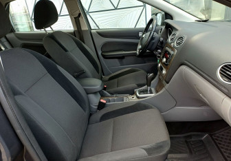 Подержанный автомобиль Ford Focus Hatchback 2008 года (19 фото)