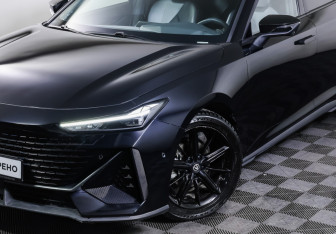 Подержанный автомобиль Changan UNI-V 2023 года (27 фото)