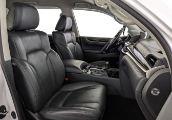 Подержанный автомобиль Lexus LX 2021 года (23 фото)