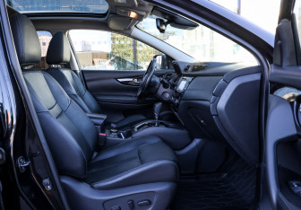 Подержанный автомобиль Nissan Qashqai 2020 года (10 фото)