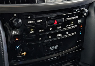 Подержанный автомобиль Lexus LX 2021 года (21 фото)