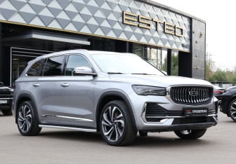 Подержанный автомобиль Geely Monjaro 2023 года (3 фото)