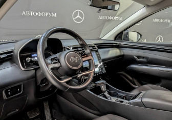 Подержанный автомобиль Hyundai Tucson 2021 года (16 фото)