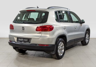 Подержанный автомобиль Volkswagen Tiguan 2012 года (5 фото)