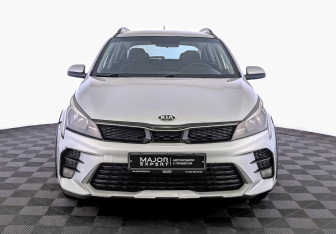 Подержанный автомобиль Kia Rio Hatchback 2021 года (2 фото)