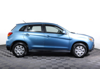 Подержанный автомобиль Mitsubishi ASX 2010 года (4 фото)