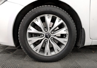 Подержанный автомобиль Kia Ceed Wagon 2017 года (17 фото)