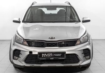 Подержанный автомобиль Kia Rio Hatchback 2021 года (2 фото)