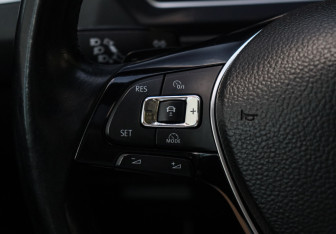 Подержанный автомобиль Volkswagen Tiguan 2018 года (25 фото)