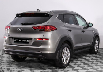 Подержанный автомобиль Hyundai Tucson 2018 года (3 фото)