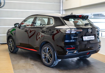 Подержанный автомобиль Changan UNI-S 2024 года (6 фото)