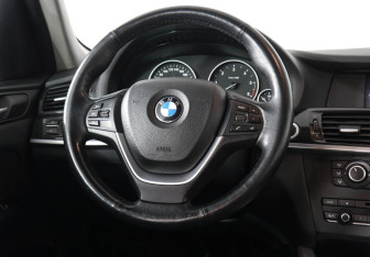 Подержанный автомобиль BMW X3 2012 года (15 фото)