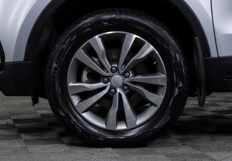 Подержанный автомобиль Geely Atlas 2019 года (9 фото)