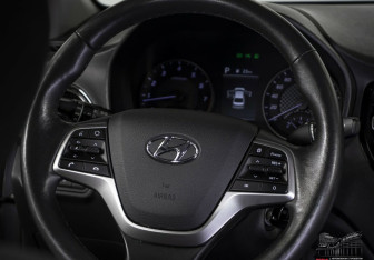 Подержанный автомобиль Hyundai Solaris Sedan 2021 года (11 фото)