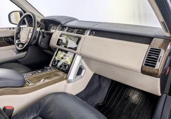 Подержанный автомобиль Land Rover Range Rover 2018 года (11 фото)