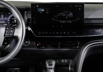 Подержанный автомобиль Toyota Camry Sedan 2024 года (14 фото)