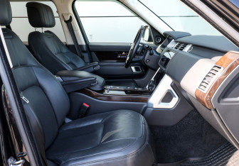 Подержанный автомобиль Land Rover Range Rover 2021 года (12 фото)