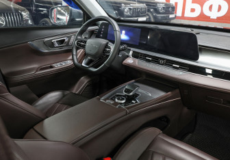 Подержанный автомобиль Chery Tiggo 8 Pro Max 2023 года (11 фото)