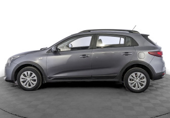 Подержанный автомобиль Kia Rio Hatchback 2021 года (8 фото)