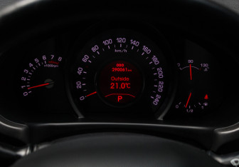 Подержанный автомобиль Kia Sportage 2012 года (24 фото)