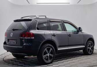 Подержанный автомобиль Volkswagen Touareg 2007 года (5 фото)