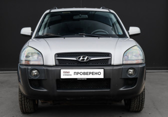Подержанный автомобиль Hyundai Tucson 2008 года (2 фото)