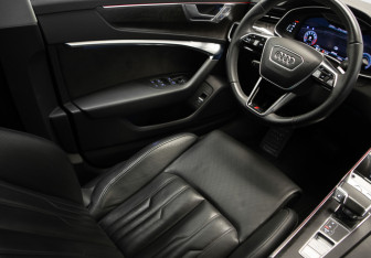 Подержанный автомобиль Audi A6 Sedan 2018 года (20 фото)