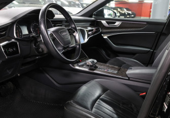 Подержанный автомобиль Audi A6 Sedan 2021 года (16 фото)